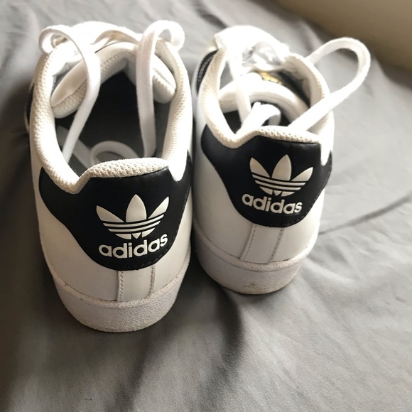 Adidas shoes - Picture 3 of 4